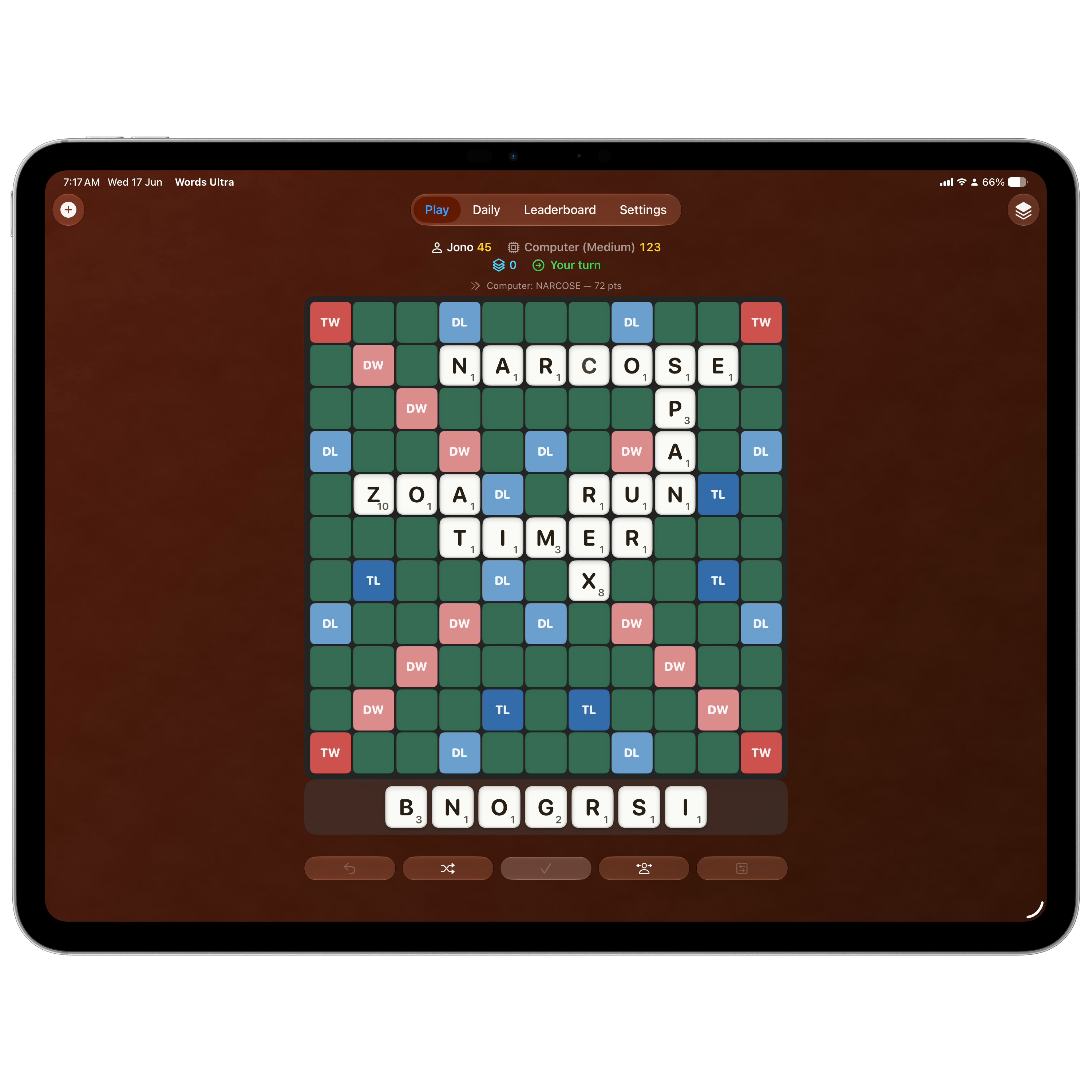 Words Ultra iPad board, wood theme