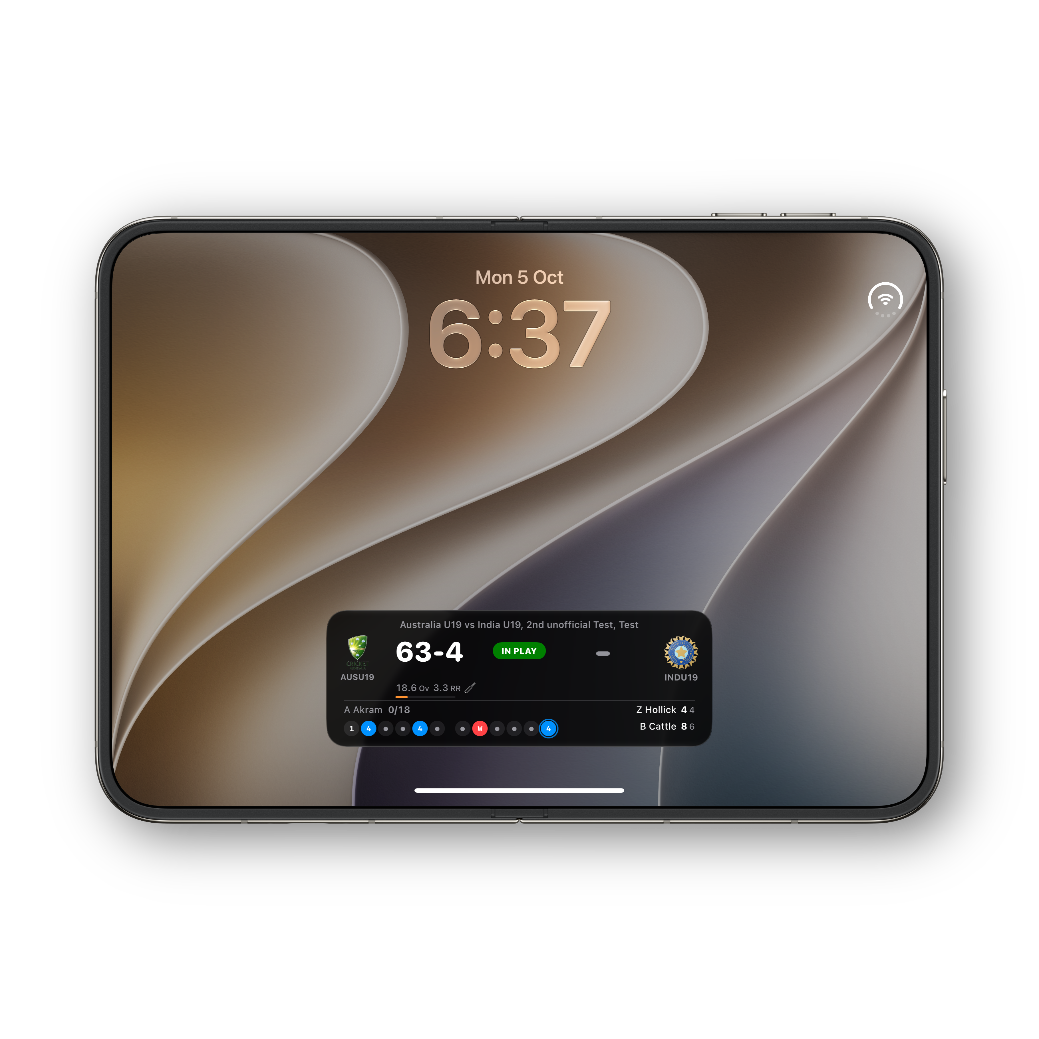 iPhone Duo unfolded Live Activities