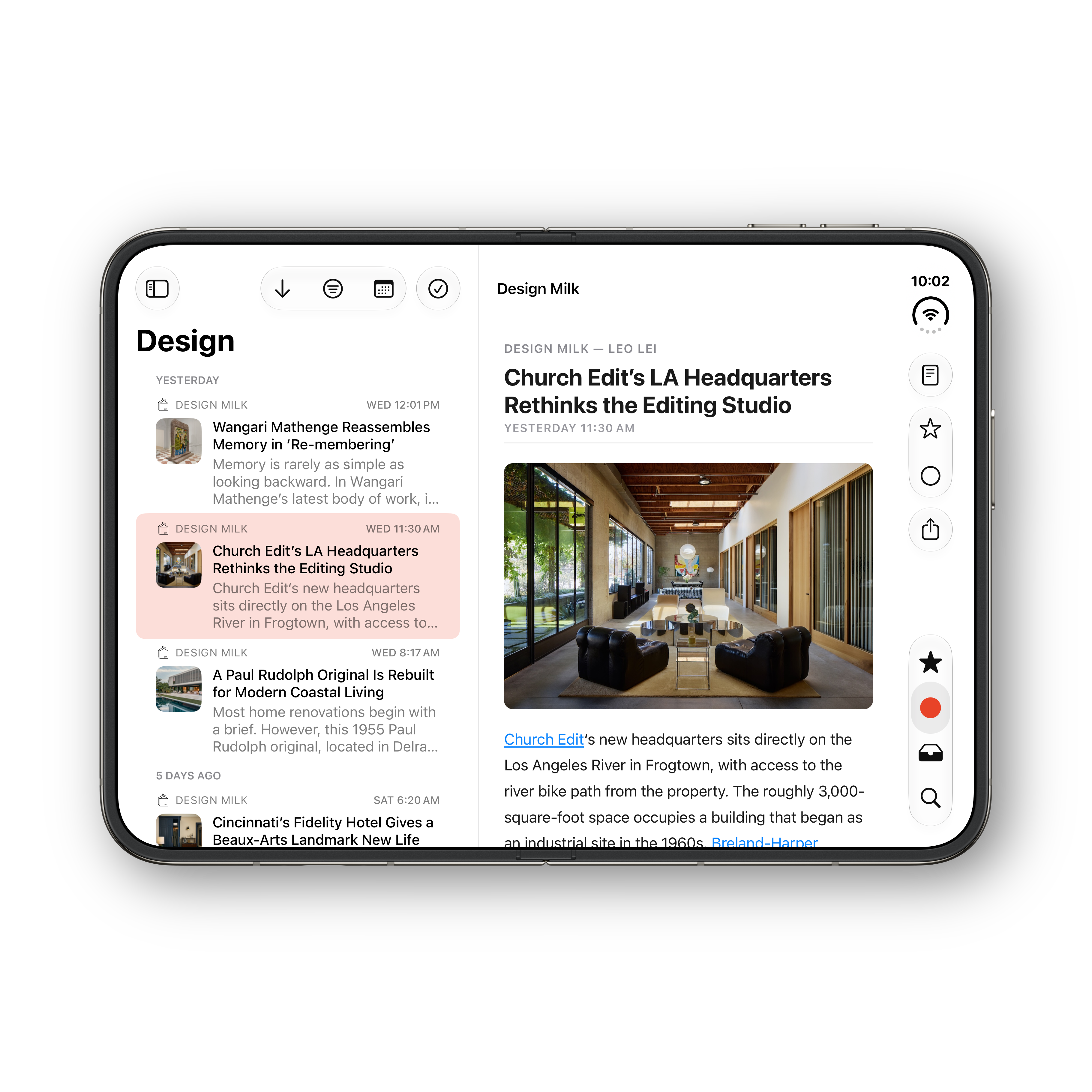 Reader Ultra iPhone Duo unfolded reader view